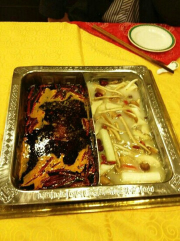 坎下老灶火锅主图