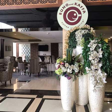 Golden Chariot Vasai Hotel主图