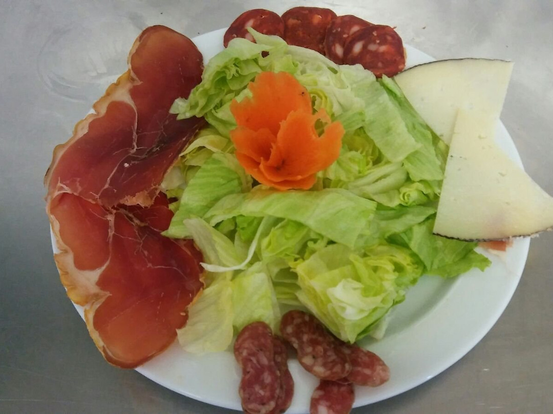 Castillonroy餐馆和美食-Local Social d'Almenar