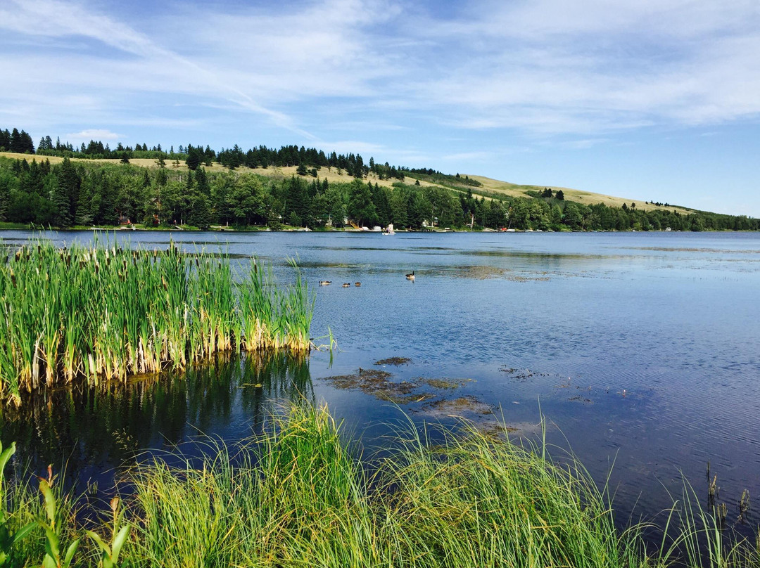 Cowley旅游景点-Beauvais Lake Provincial Park
