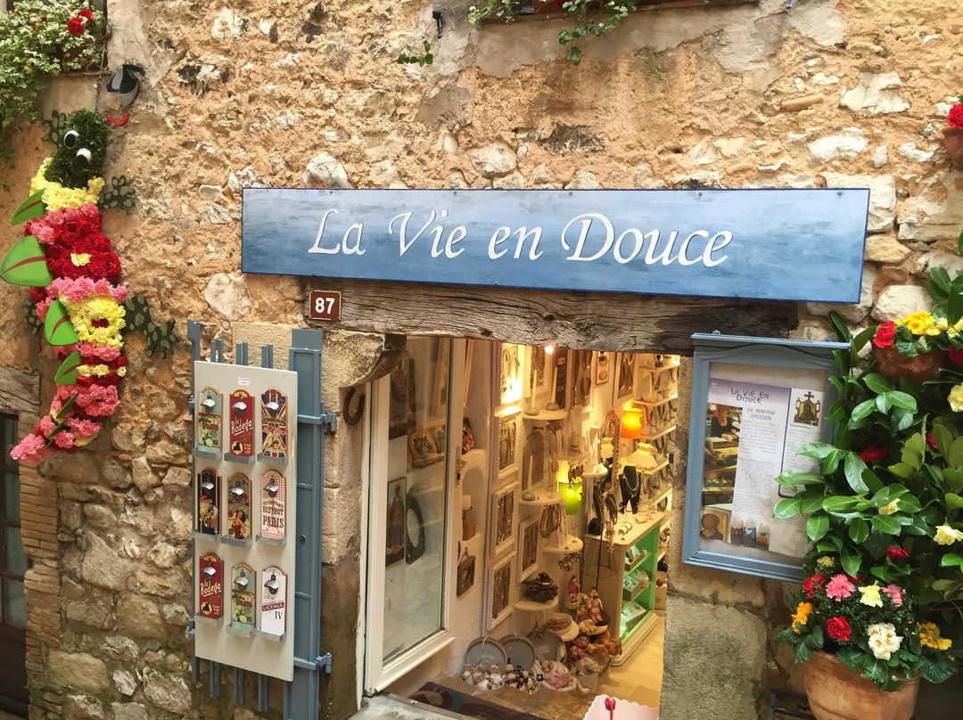 Coursegoules旅游景点-La Vie en Douce