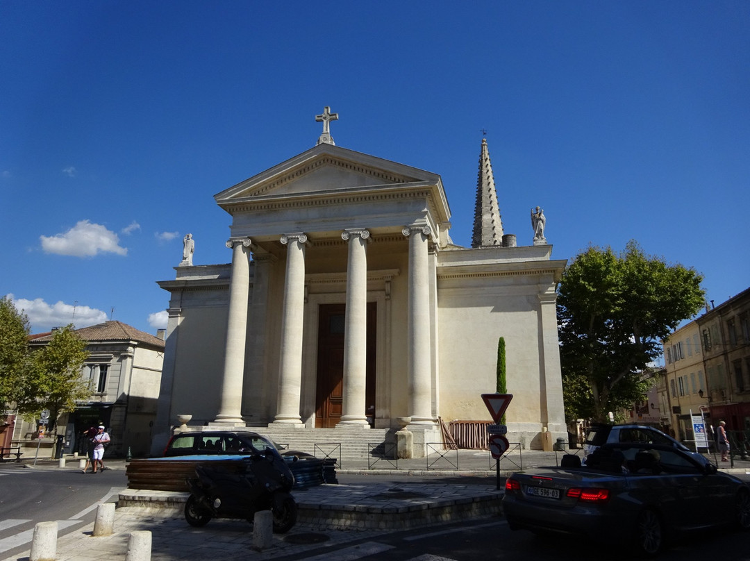 Église Catholique Collégiale Saint-Martin景点图片