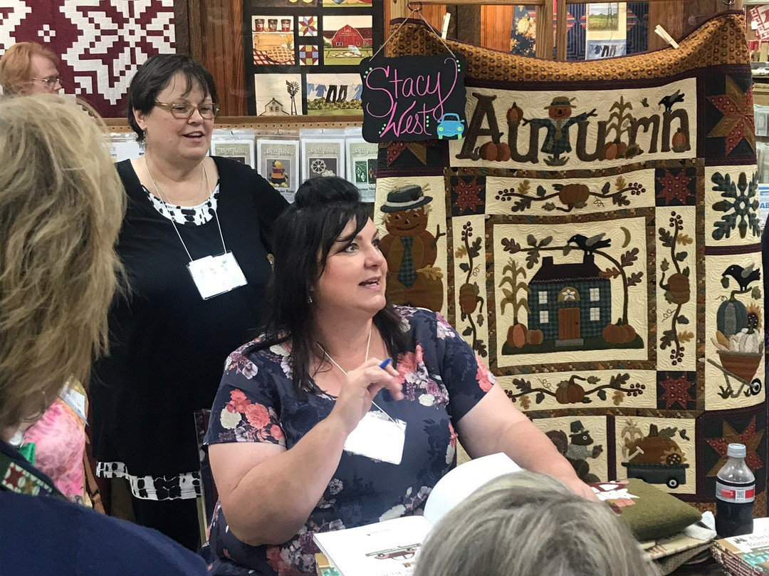 Shipshewana旅游景点-Yoder's Shopping Center