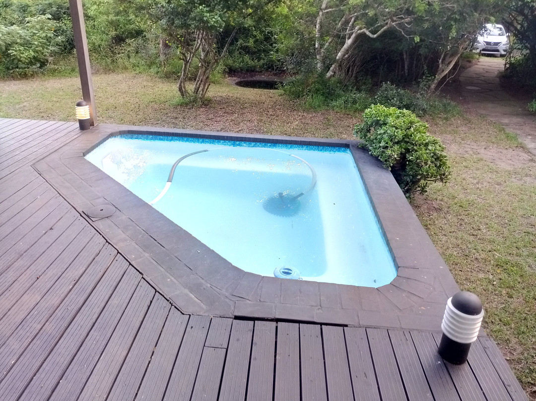 Imani Bush House & Silver Sky Chalet主图