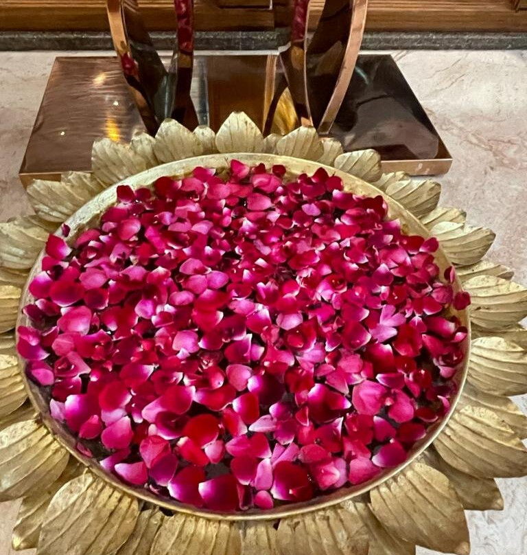 Holywater Hotel By Ganga Kinare主图