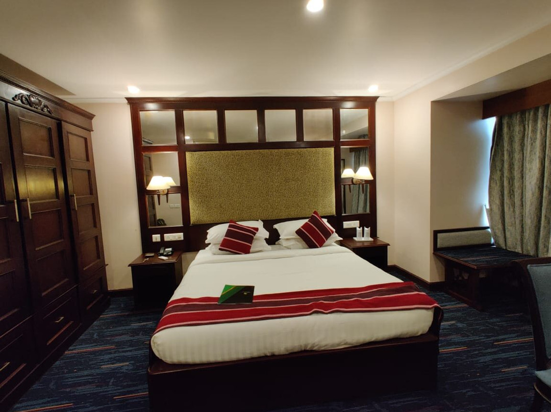 Holiday Hotel主图