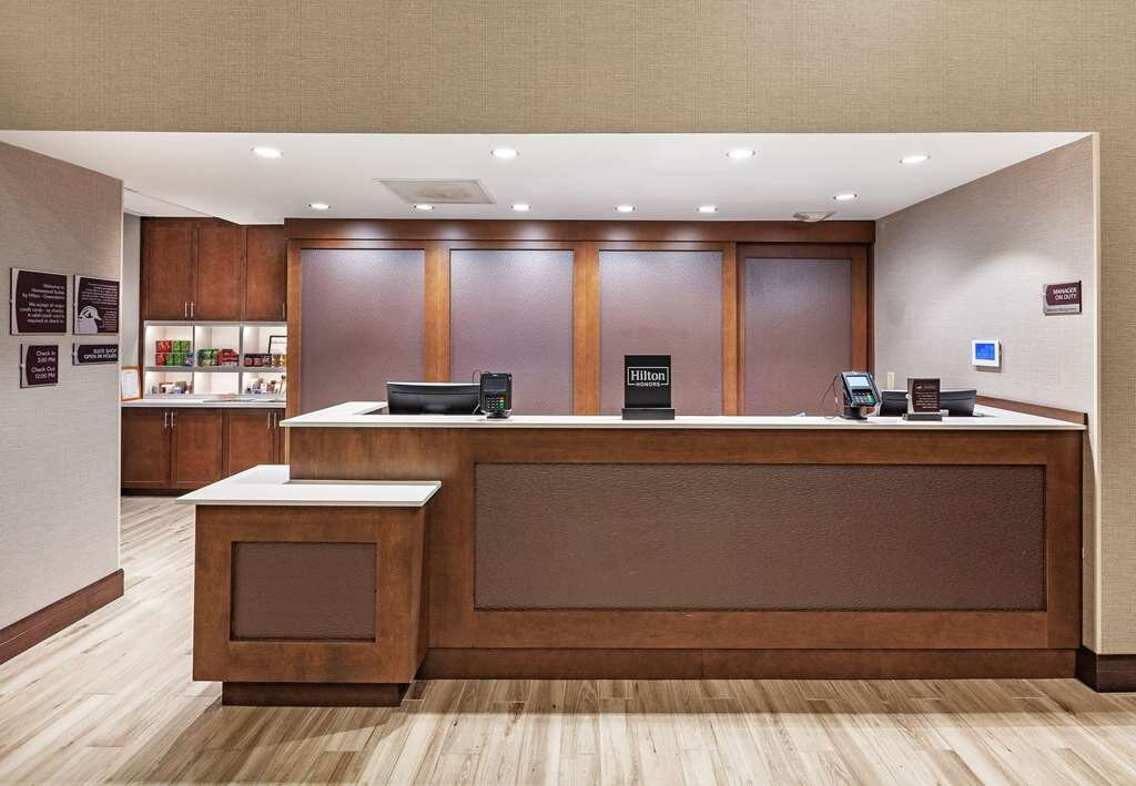 Homewood Suites by Hilton Greensboro主图