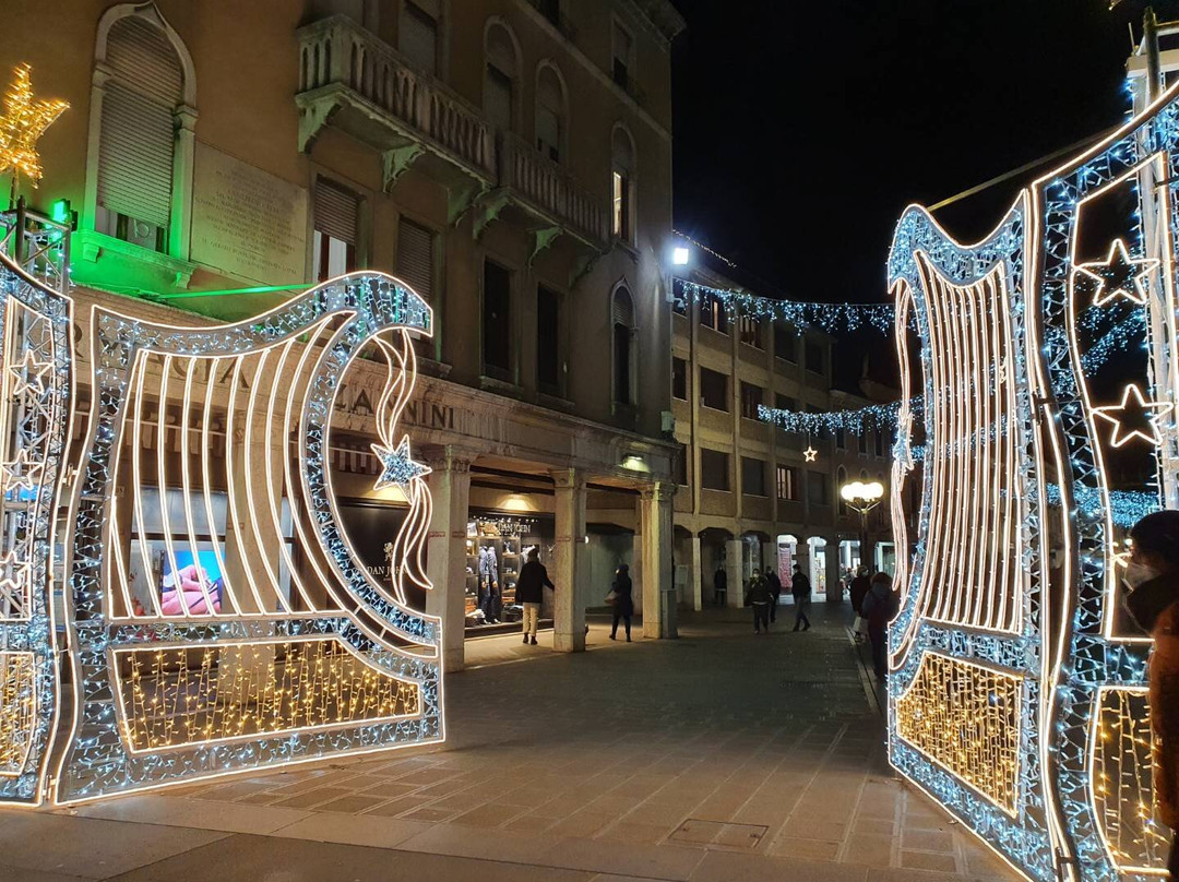 Piazza Ferretto-麦斯特必去景点