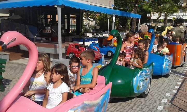 Parco Giochi dei Cigni-Villamarina必去景点