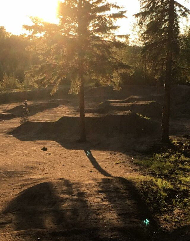 Whitecourt Mountain Bike Park景点图片