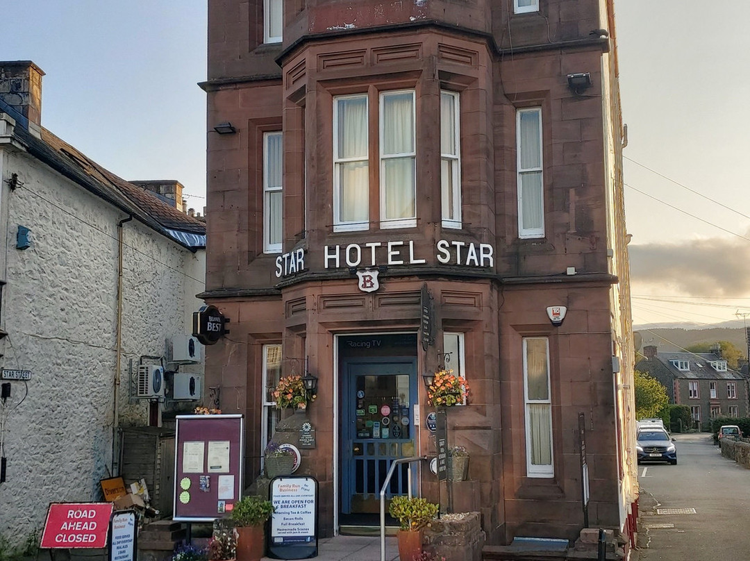 The Famous Star Hotel主图