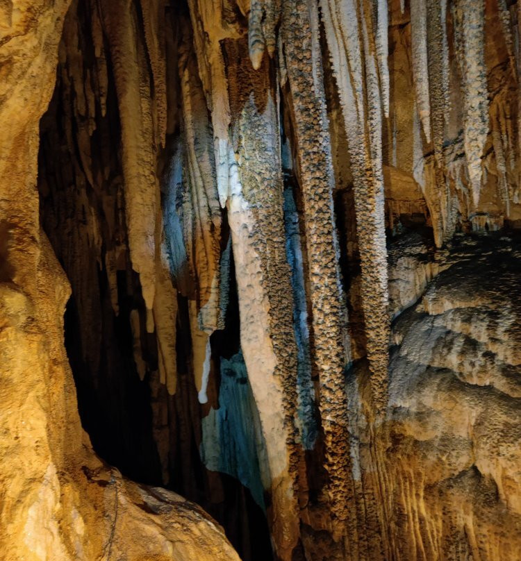 Snow Cave Raduha-Raduha必去景点