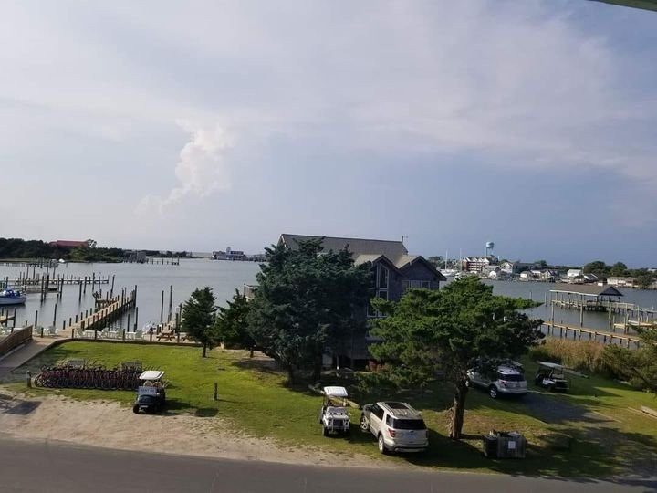 The Ocracoke Harbor Inn主图