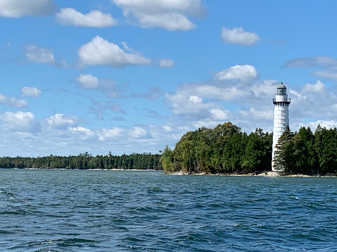 Shoreline Boat Tours-Baileys Harbor必去景点