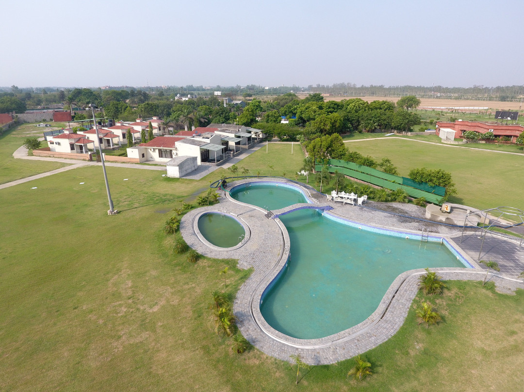 Drive In 22 Resort主图