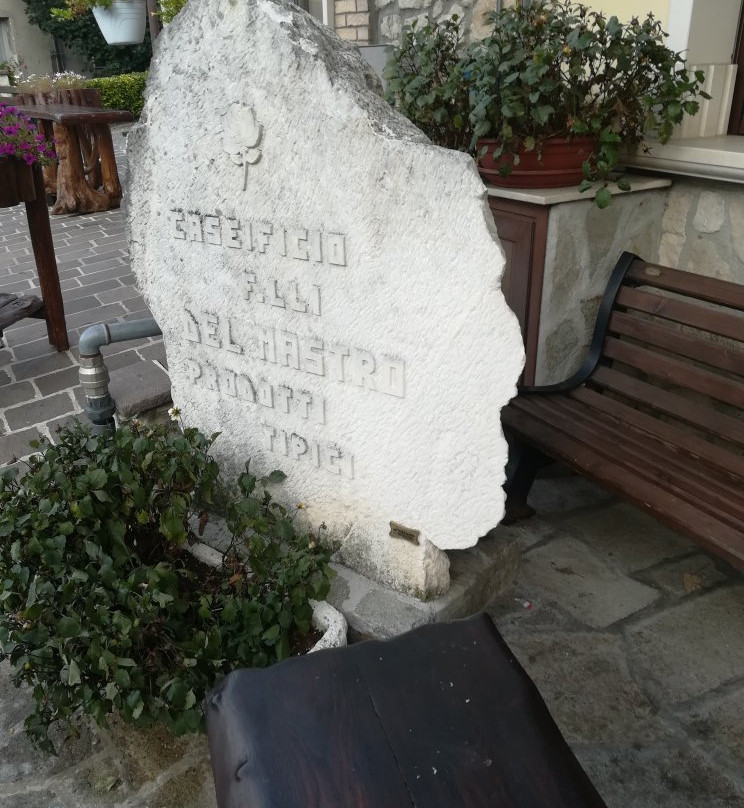 Caseificio F.lli Del Mastro-Sant'Eufemia a Maiella必去景点