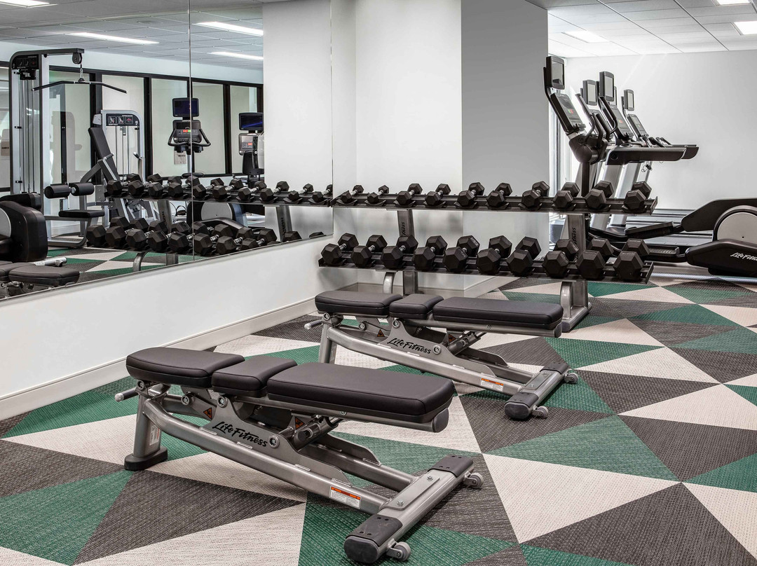 Element Iowa City主图