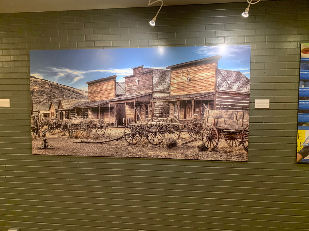 布法罗比尔科迪村假日酒店主图