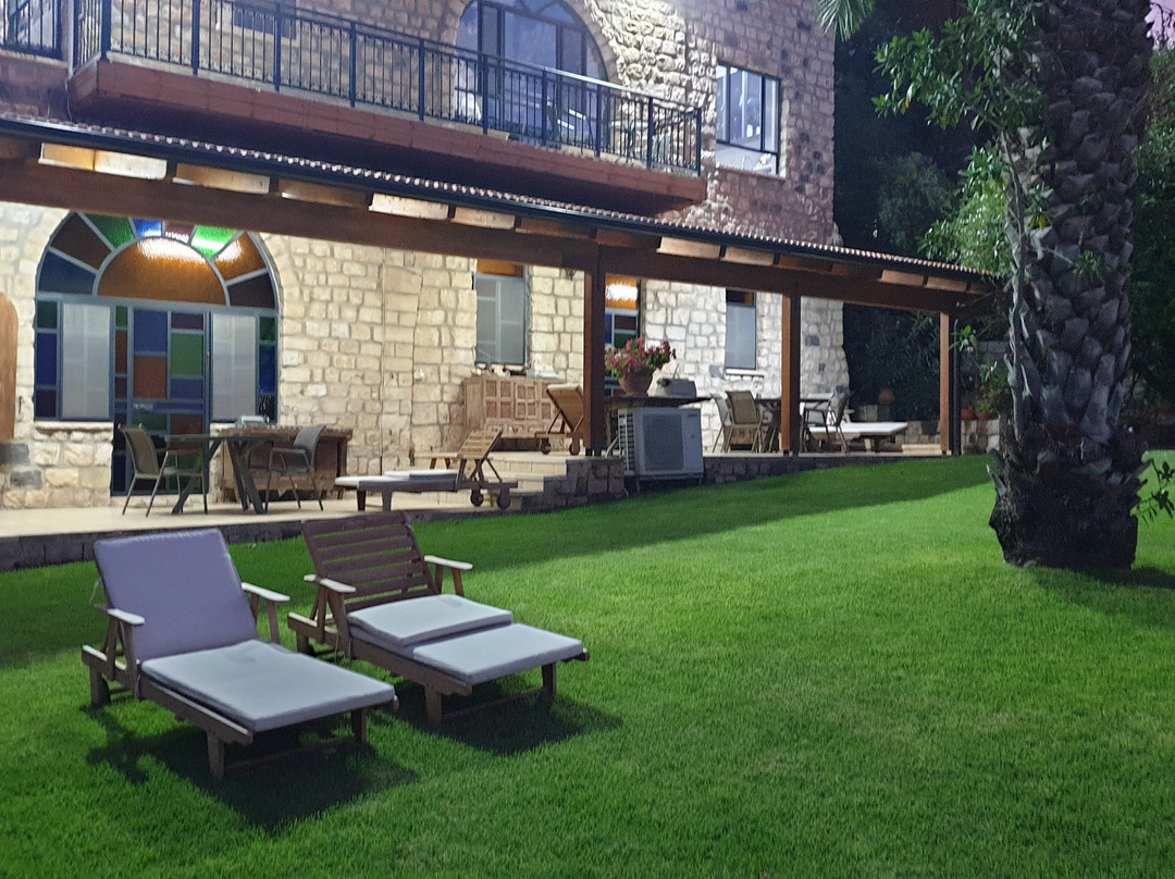 Hameiri Estate主图