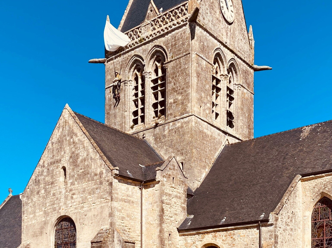 Eglise Saint-Come-et-Saint-Damien d'Angoville-au-Plain景点图片