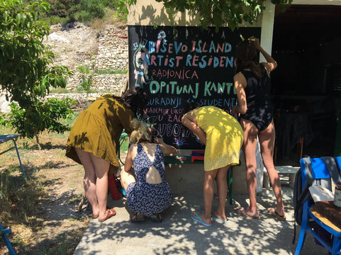 Yoga with Tena-比舍沃必去景点