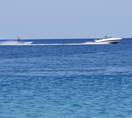 TRAOUNOU WATERSPORTS-罗德城必去景点