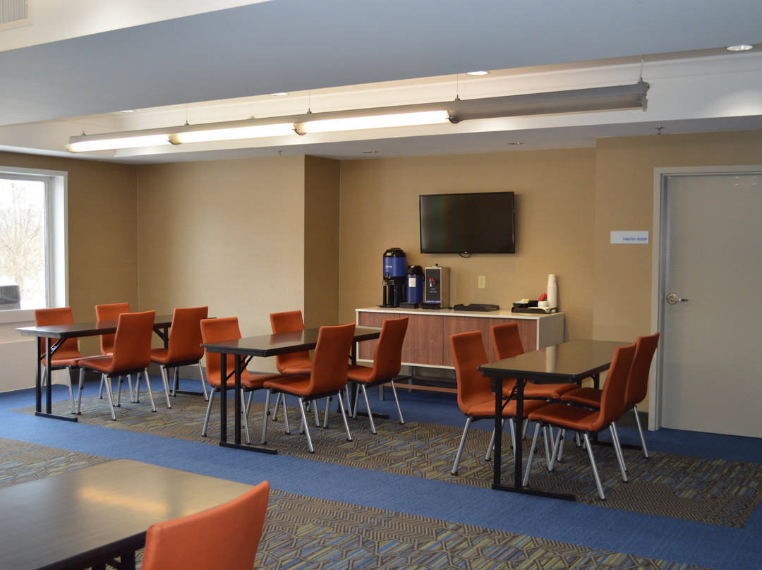 Holiday Inn Express & Suites Binghamton University-Vestal by IHG主图