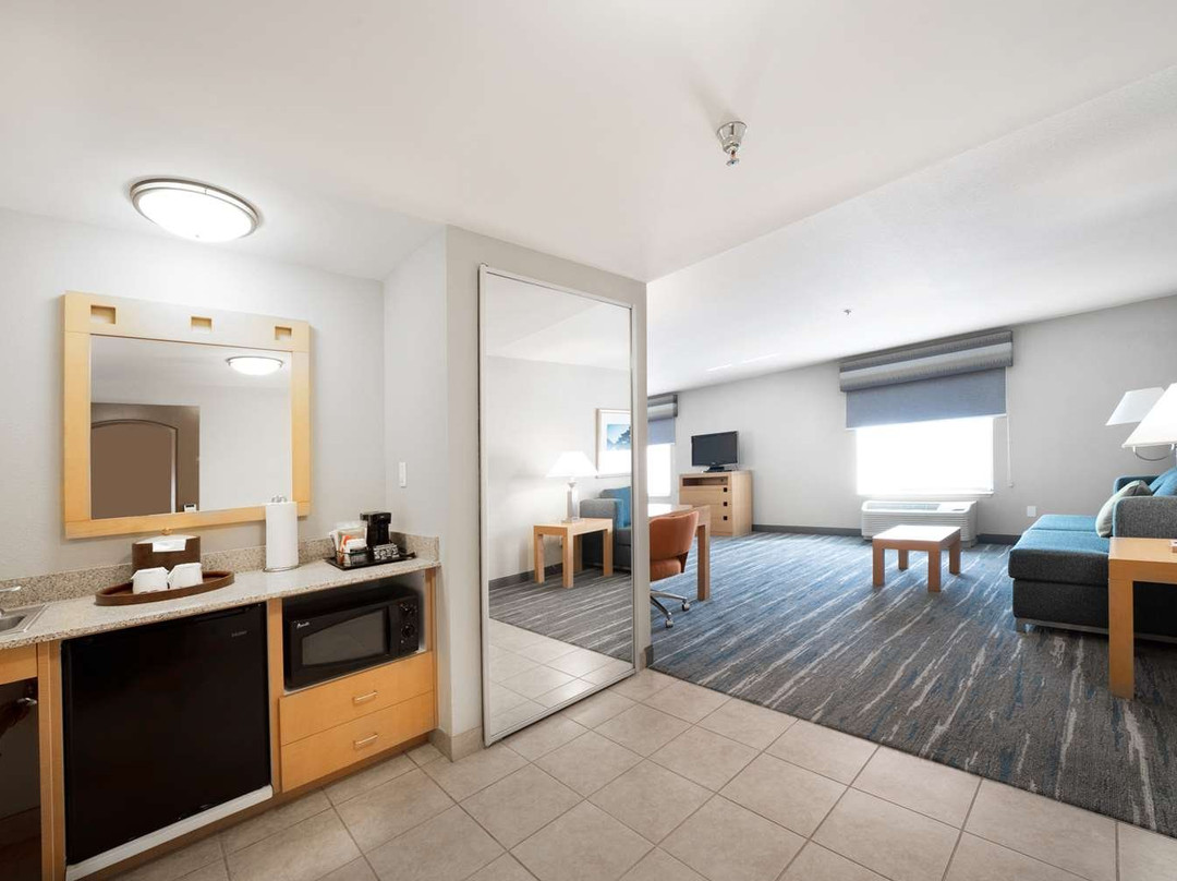 Hampton Inn & Suites Madera主图