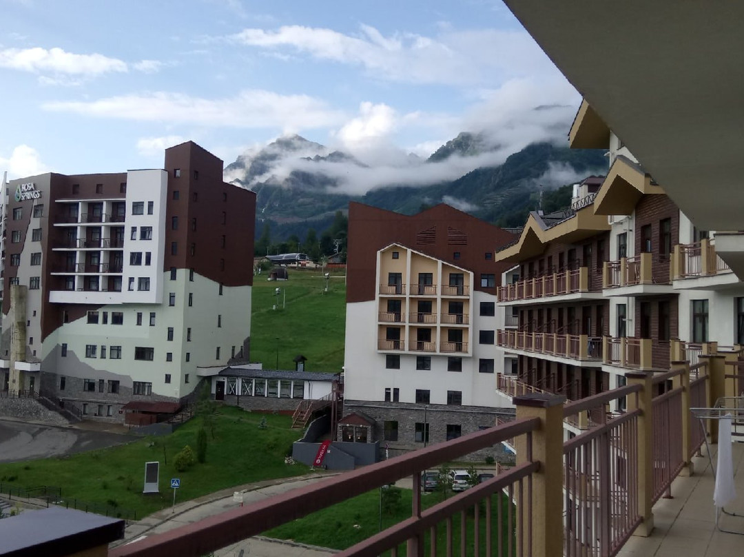 Rosa Ski Inn Hotel主图