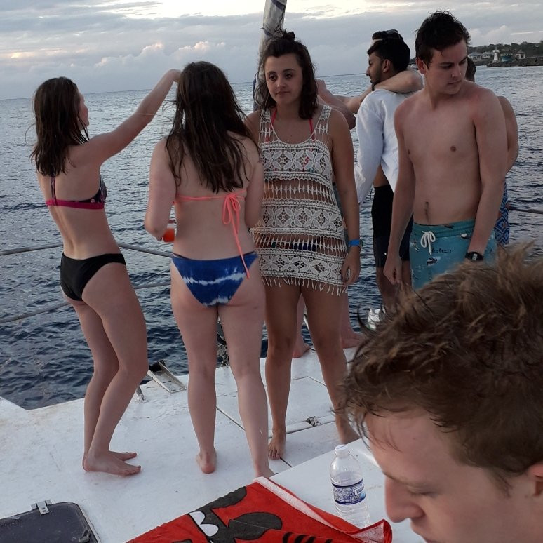 Astraes Catamaran Cruise景点图片
