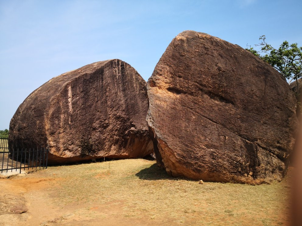 Vessagiriya Ruins景点图片