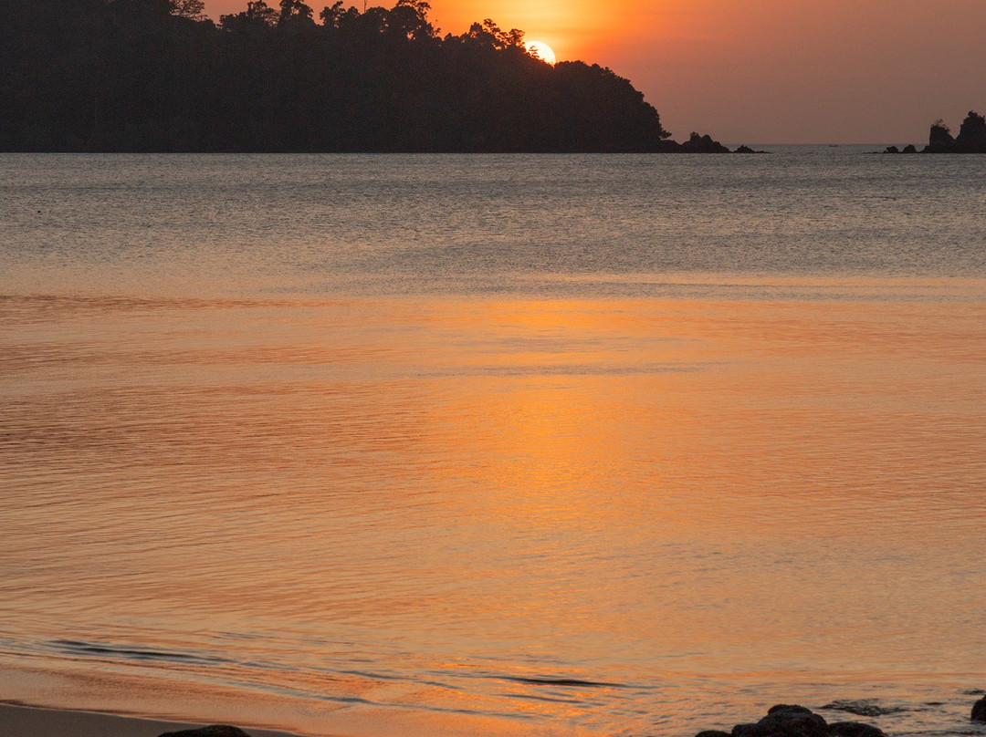 Ao Khao Kwai (Buffalo Bay)景点图片