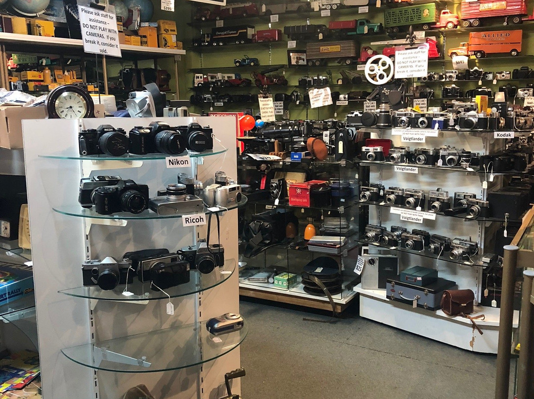 Antique Emporium-Devonport必去景点