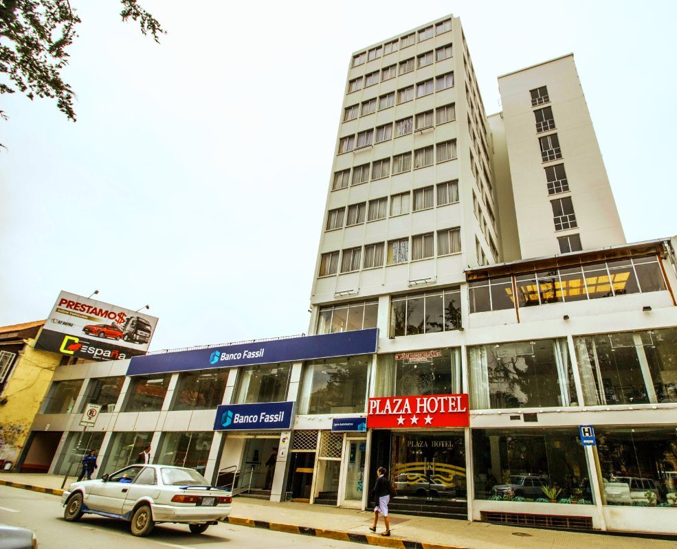 Flores Plaza Hotel主图