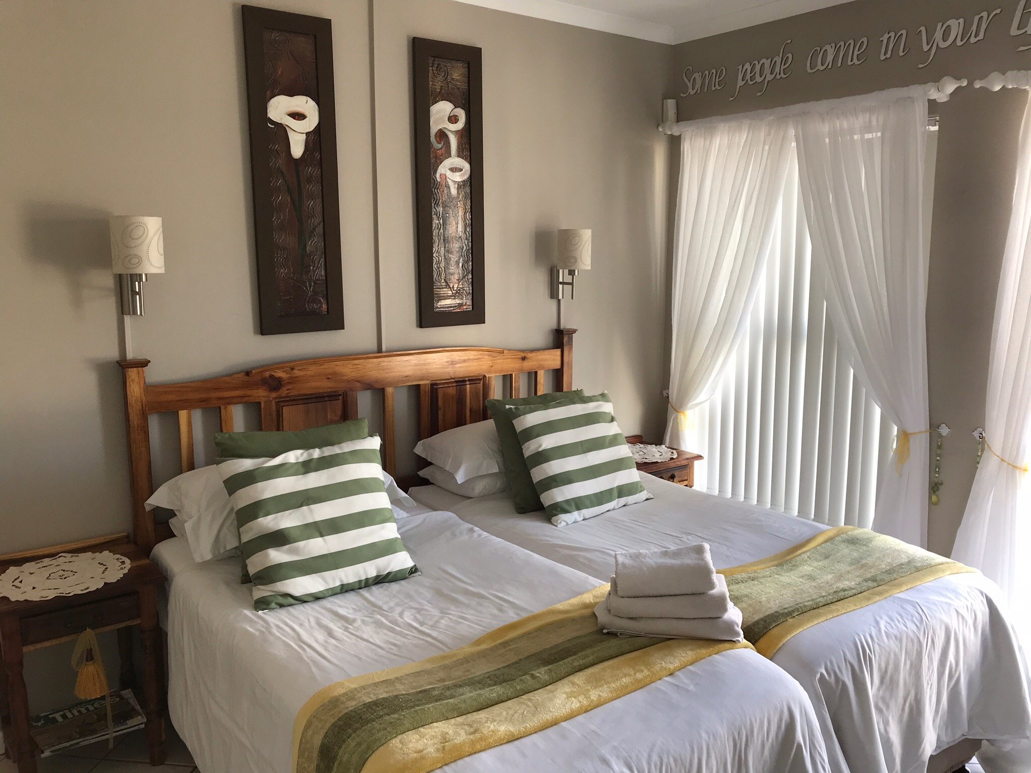 马卡里奥斯 B & B-官方