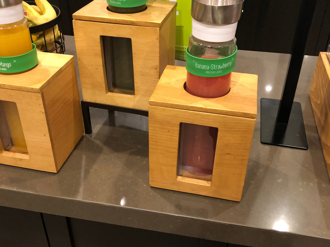 Hampton Inn & Suites by Hilton Bolton主图