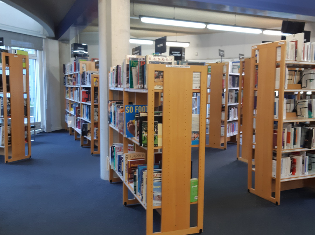 Bibliothèque Elsa Triolet-博比尼必去景点