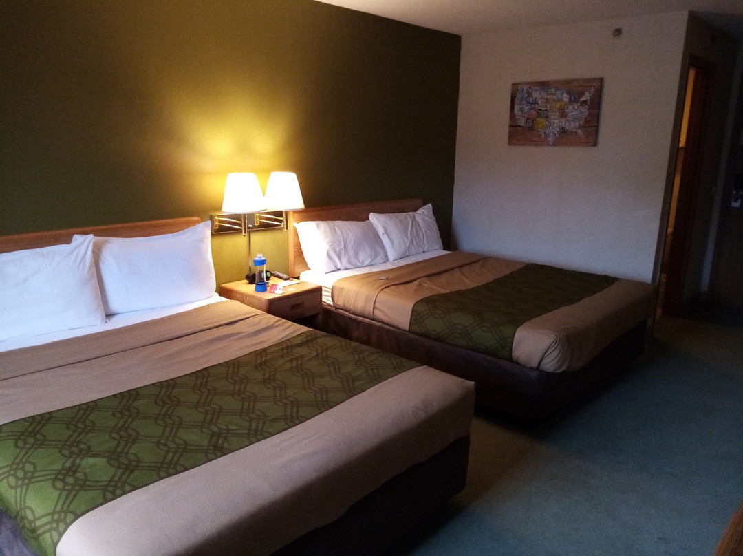 Econo Lodge Inn & Suites主图