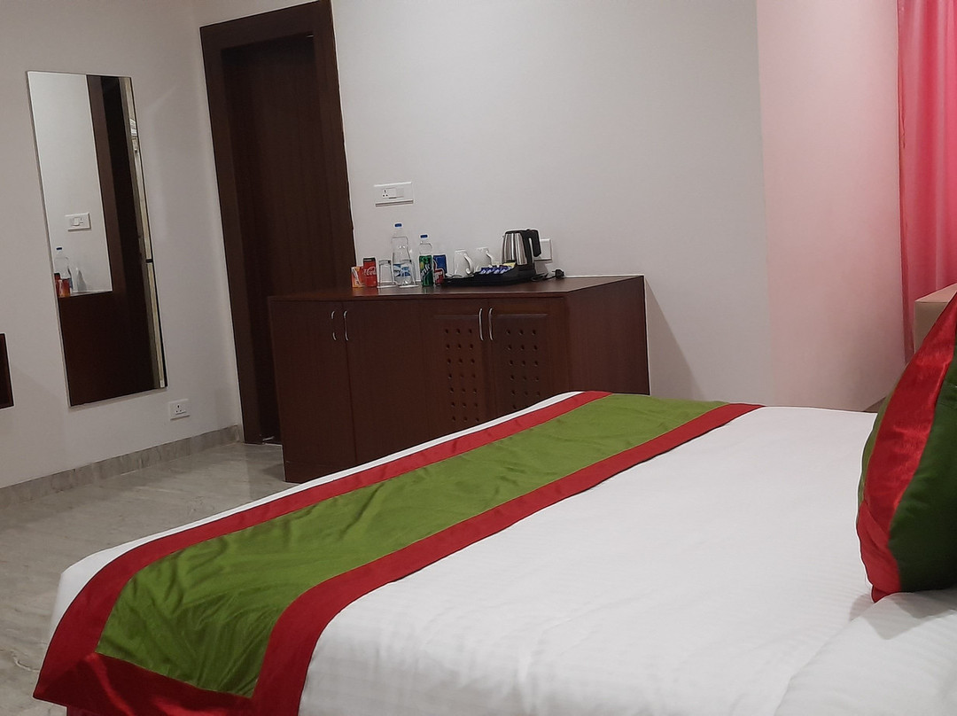 Hotel Grand Madhav Palace主图