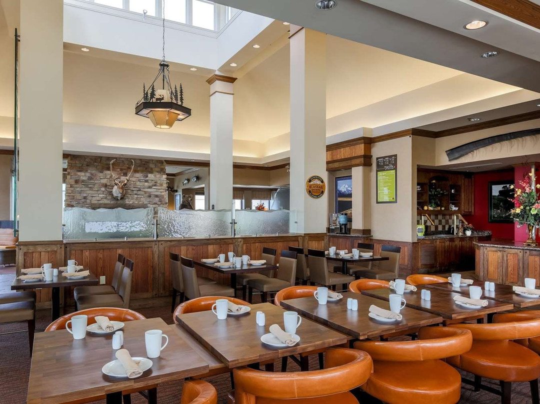 安克里奇希尔顿花园酒店主图