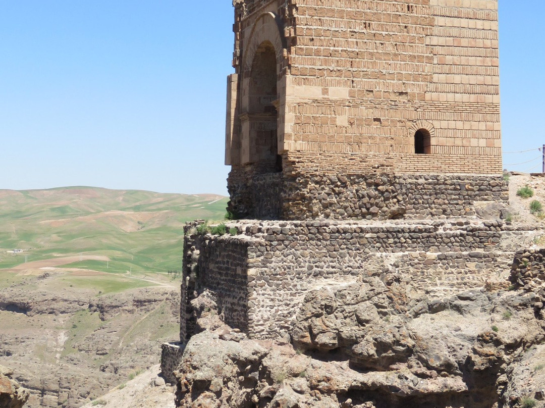 Zohhak Tower景点图片