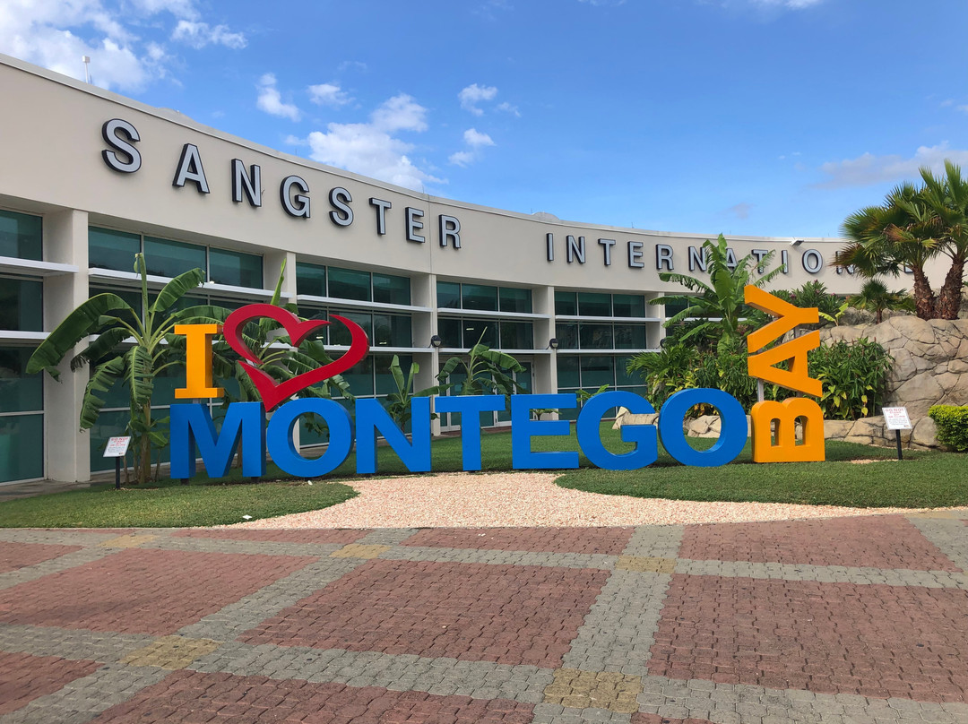 Easy Vibes Exclusive Tours & Transfers