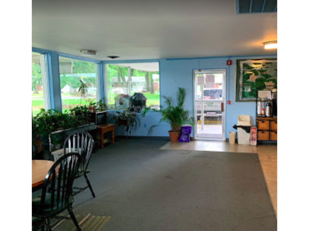 OYO Hotel Greensboro NC Northeast主图