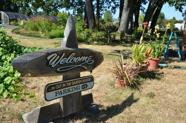 Mulino旅游景点-Out in the Garden Nursery