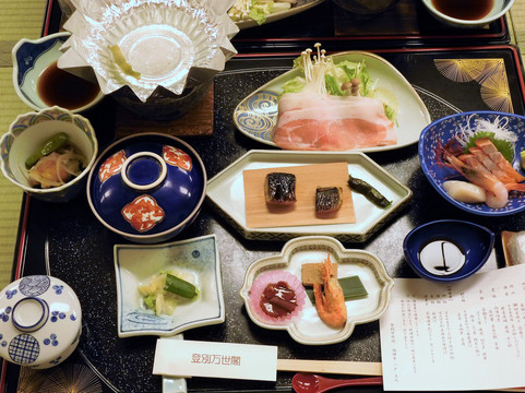 登别万世阁主图