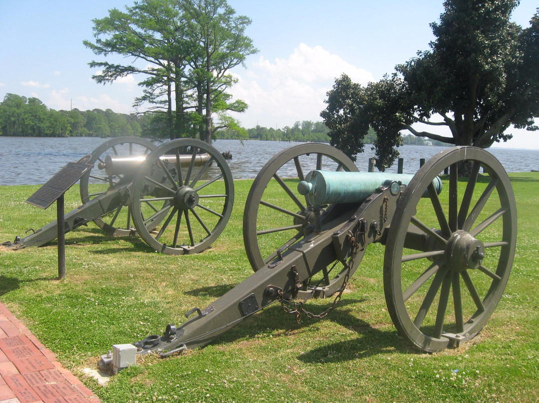 Edenton Bell Battery Cannon景点图片