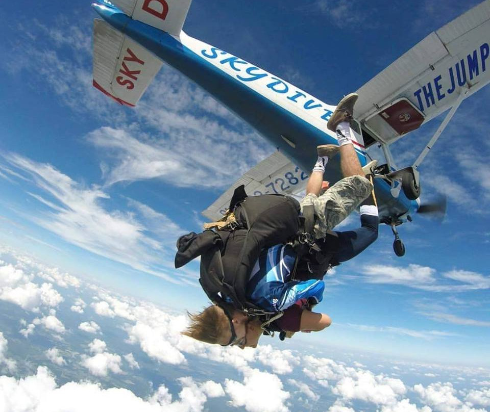 The Jumping Place Skydiving Center-斯泰茨伯勒必去景点