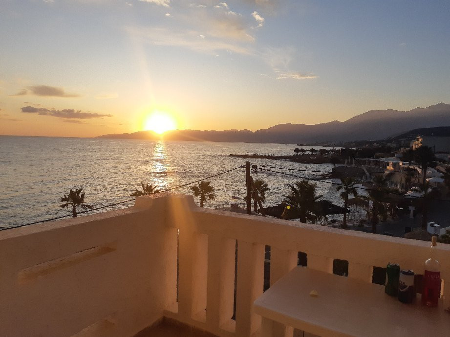 Arlen Beach Hotel主图