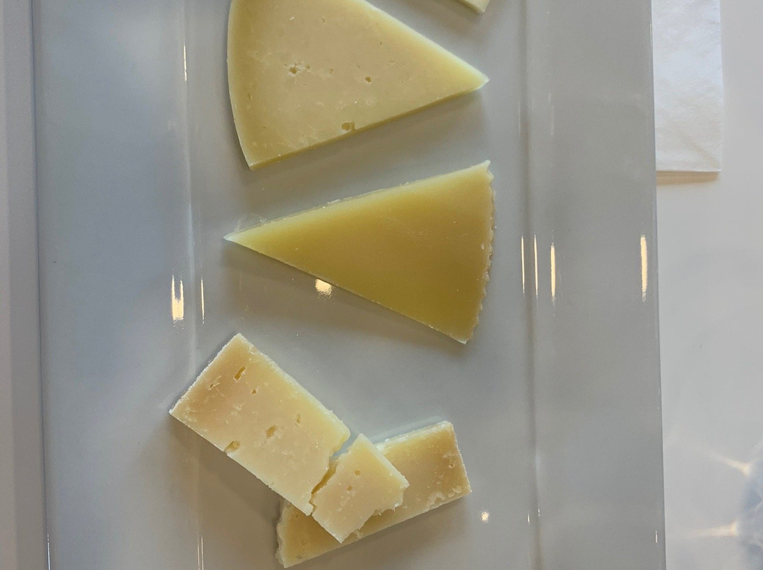 Latus Dairy-Zminj必去景点