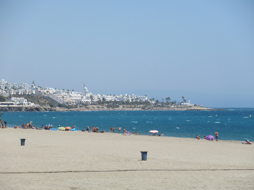 Playa de las Ventanicas景点图片